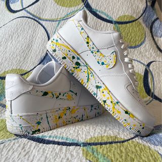 SERVICIO DE PERDONALIZACION DE ZAPATILLAS