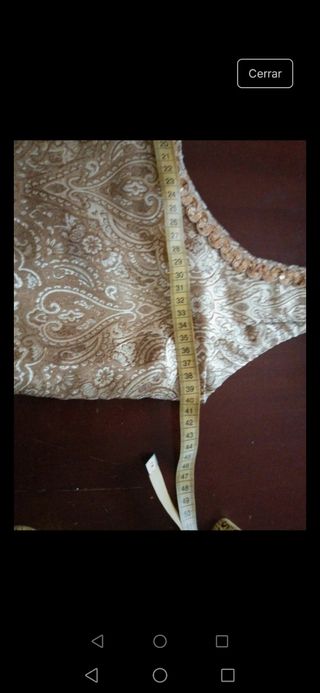 Vestido dorado mujer