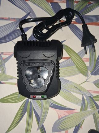 Cargador baterías 12V