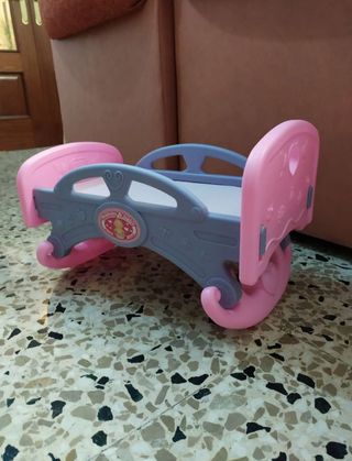 Cuna mecedora muñecas rosa-morada