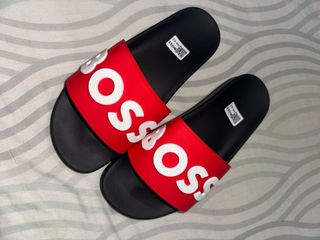 Chanclas BOSS rojas y negras, talla 42