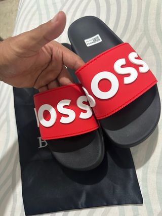 Chanclas BOSS rojas y negras, talla 42