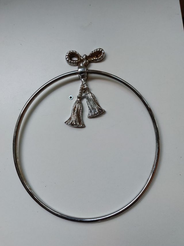 Toallero aro metálico plateado