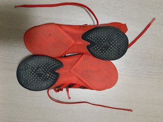 Botas Adidas Predator de fútbol sala, talla 35