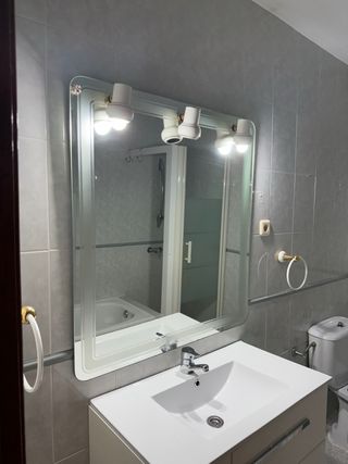 Espejo de baño con apliques focos luces