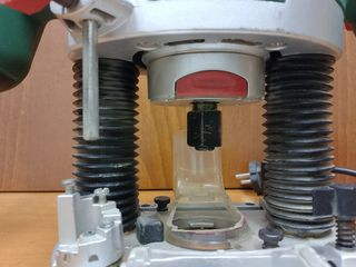 Fresadora Bosch POF 1200 AE