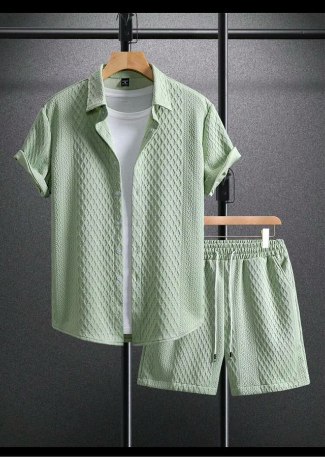 Conjuntos cortos - camisa y shorts verde