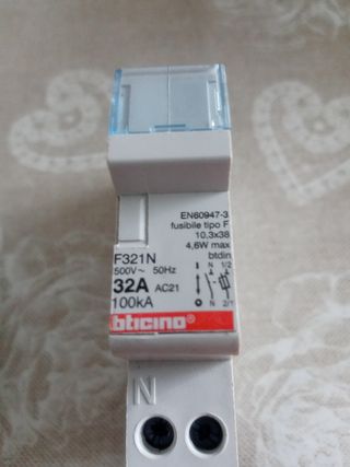 Bticino spia rossa e portafusibile
