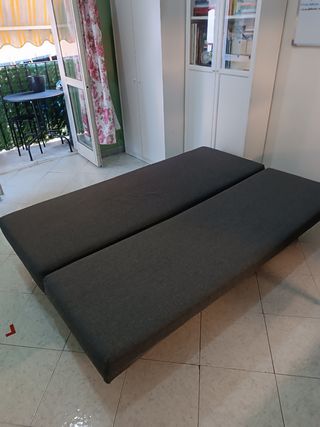 Divano letto.