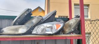 Faros de diferentes vehículos