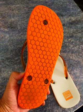 Chanclas GIOS blancas y naranjas