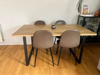 Mesa comedor en madera roble + 4 sillas de regalo