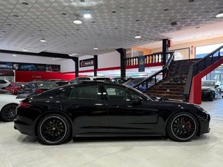 Porsche Panamera GTS 338 kW (460 CV)