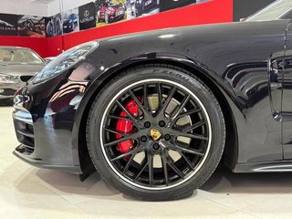 Porsche Panamera GTS 338 kW (460 CV)