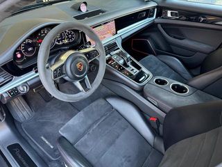 Porsche Panamera GTS 338 kW (460 CV)