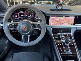 Porsche Panamera GTS 338 kW (460 CV)