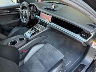 Porsche Panamera GTS 338 kW (460 CV)