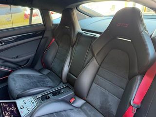 Porsche Panamera GTS 338 kW (460 CV)