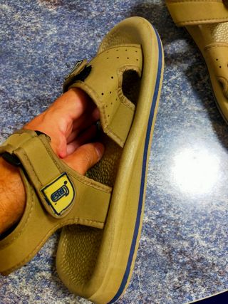 Chanclas de verano con velcro 