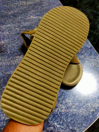 Chanclas de verano con velcro 