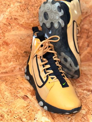 Botas Nike React - Beige/Amarillo