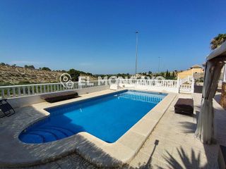 Chalet en venta en Bigastro