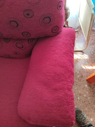 Sofá rojo 2 plazas - como nuevo