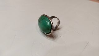 Anillo ovalado verde plata