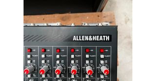 Mesa mezclas Allen&Heath GL2400