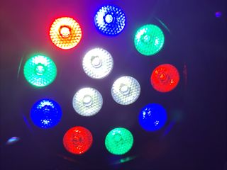 Focos LED discoteca: luces RGB con prograndor y so
