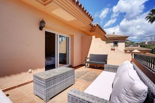 Casa pareada en venta en Calahonda en Mijas