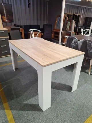 PRECIOSA MESA DE COMEDOR EXTENSIBLE