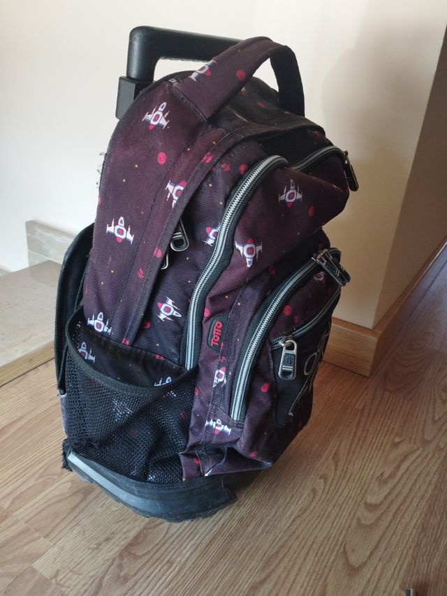 Mochila escolar con ruedas Toto