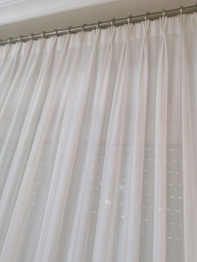 Cortinas blancas - una entera