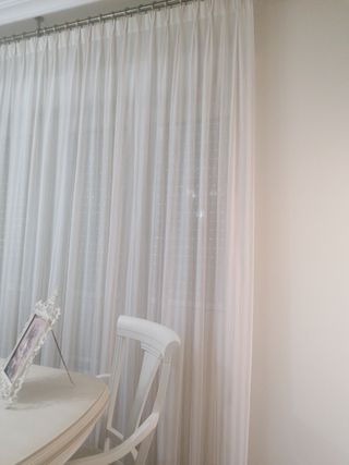 Cortinas blancas - una entera