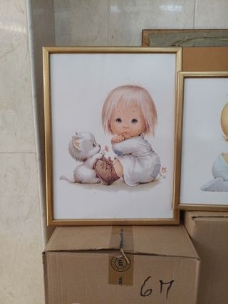 2 Cuadros infantiles con marcos dorados