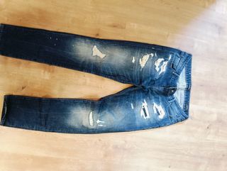 Pantalones vaqueros rotos