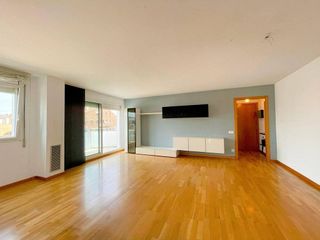Piso en venta en La Clota - Zona industrial en Cerdanyola del Vallès