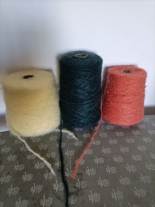 Filati lana mohair: 3 rocche colori assortiti