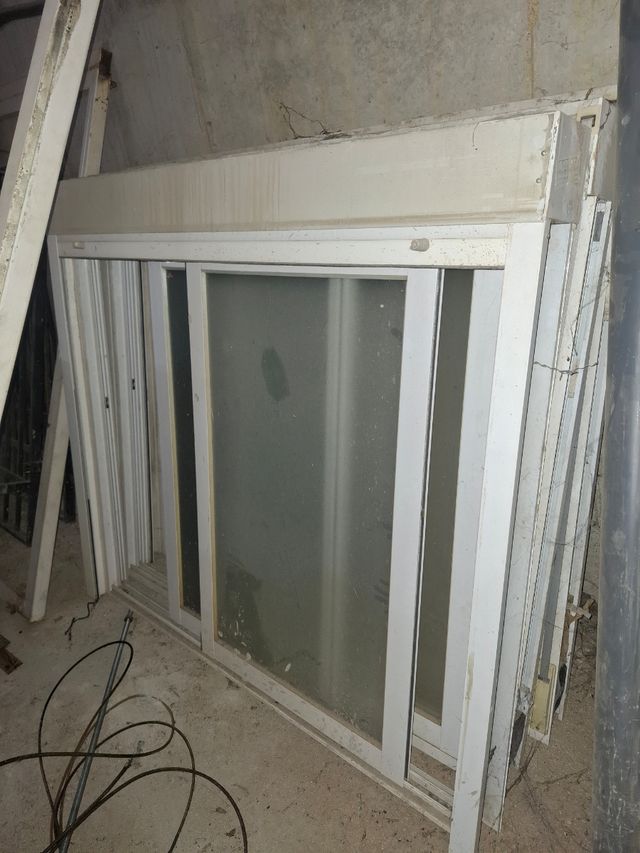 Ventanas aluminio blanco usadas de 148x134 alto