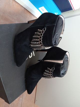 Botines LODI negros, talla 38