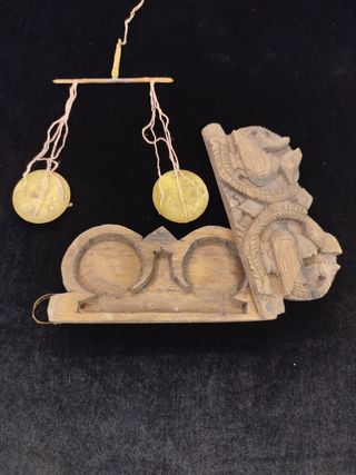 Bilancia antica in legno