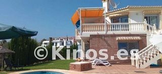 Chalet en venta en El Faro de Calaburra - Chaparral en Mijas