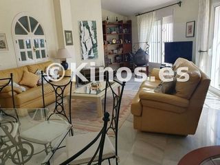 Chalet en venta en El Faro de Calaburra - Chaparral en Mijas