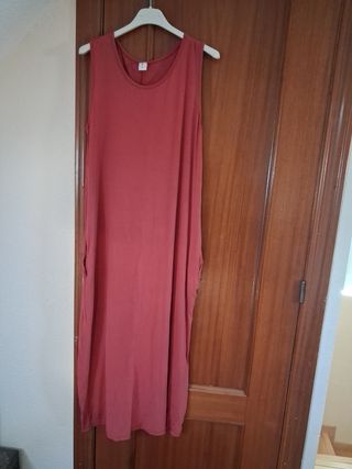 Vestido rojo sin mangas