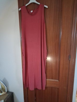 Vestido rojo sin mangas
