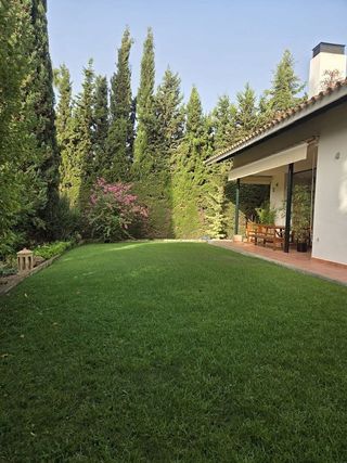 Chalet en alquiler en El Zaudín - Club de Golf en Bormujos