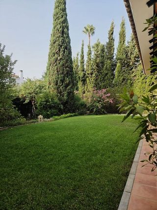 Chalet en alquiler en El Zaudín - Club de Golf en Bormujos