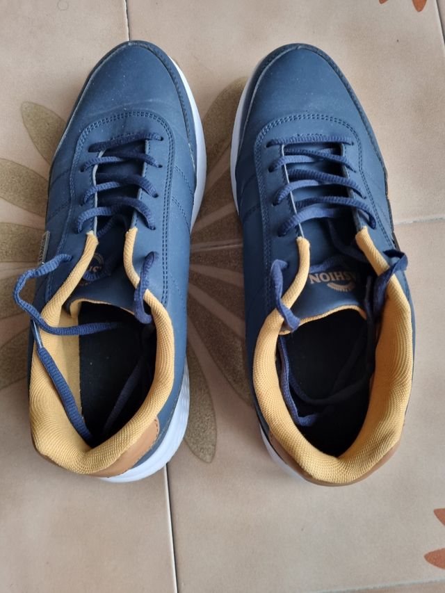 Scarpe sportive blu