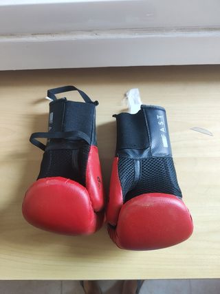 Saco boxeo rojo - Entrenamiento y 2 pares de guant